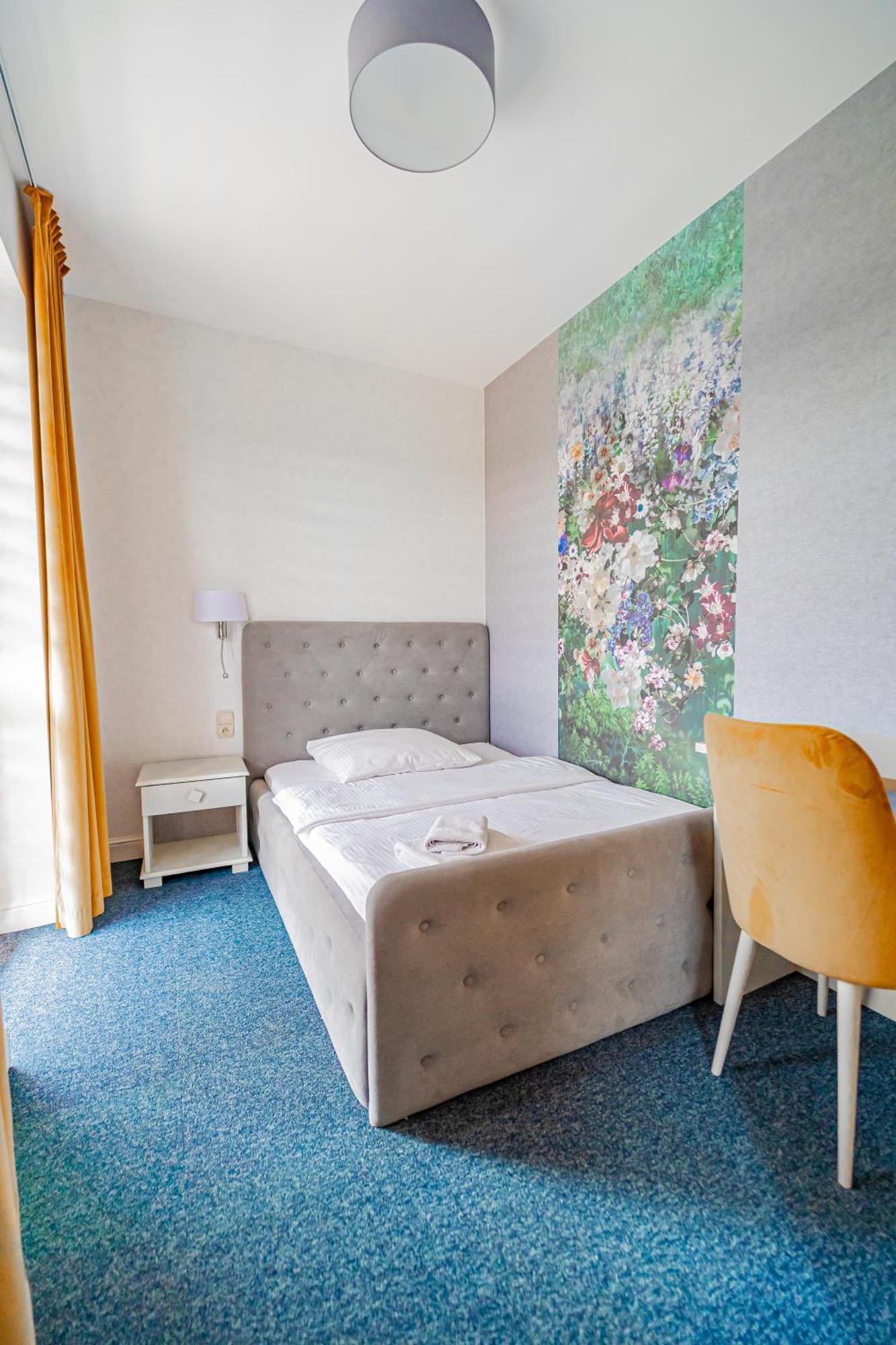 Rezydencja Pod Pieprzowkami Zalesie Gorzyckie Buitenkant foto
